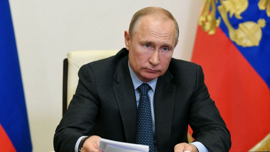 Путин подписал закон о сокращении сроков процедур в сферах строительства
